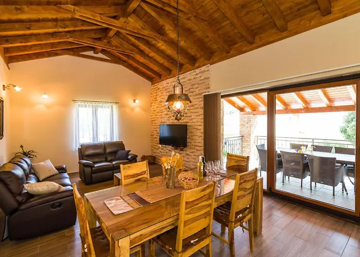 Ferienvilla Roko Mit Beheiztem Pool By Interhome Holiday home *