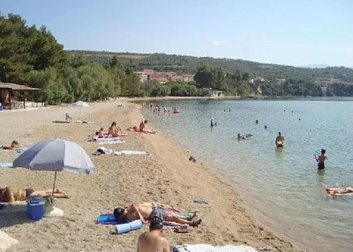 Ferienvilla Roko Mit Beheiztem Pool By Interhome Holiday home