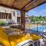 Ferienvilla Roko Mit Beheiztem Pool By Interhome * Posedarje