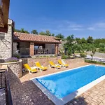Ferienvilla Roko Mit Beheiztem Pool By Interhome Vakantiehuis