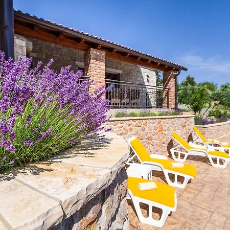 Ferienvilla Roko Mit Beheiztem Pool By Interhome Дом отдыха *