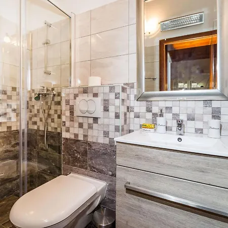 Ferienvilla Roko Mit Beheiztem Pool By Interhome * Posedarje