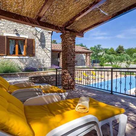 Ferienvilla Roko Mit Beheiztem Pool By Interhome * Posedarje