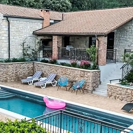 Prázdninový dům Ferienvilla Roko Mit Beheiztem Pool By Interhome Posedarje