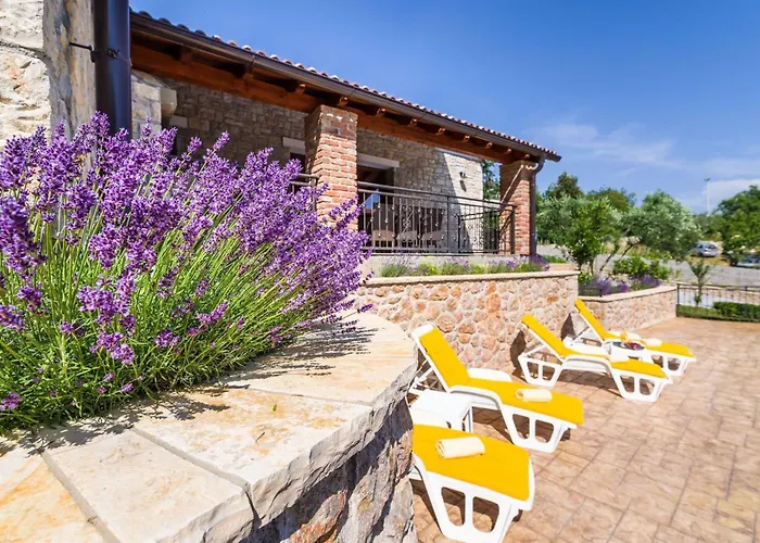 Ferienvilla Roko Mit Beheiztem Pool By Interhome Дом отдыха *