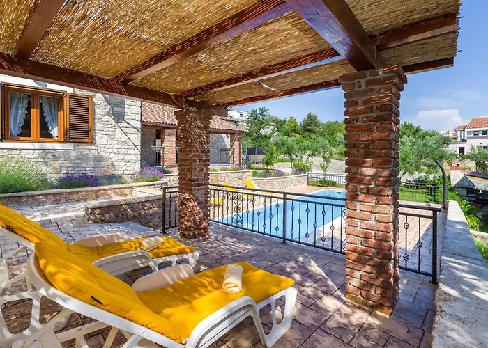 Дом отдыха Ferienvilla Roko Mit Beheiztem Pool By Interhome