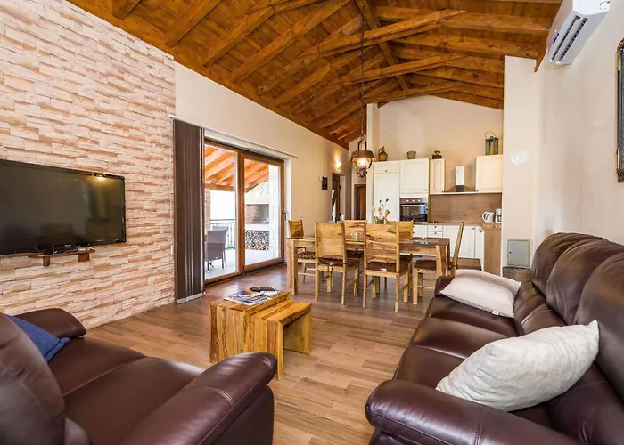 Ferienvilla Roko Mit Beheiztem Pool By Interhome Ferienhaus Posedarje