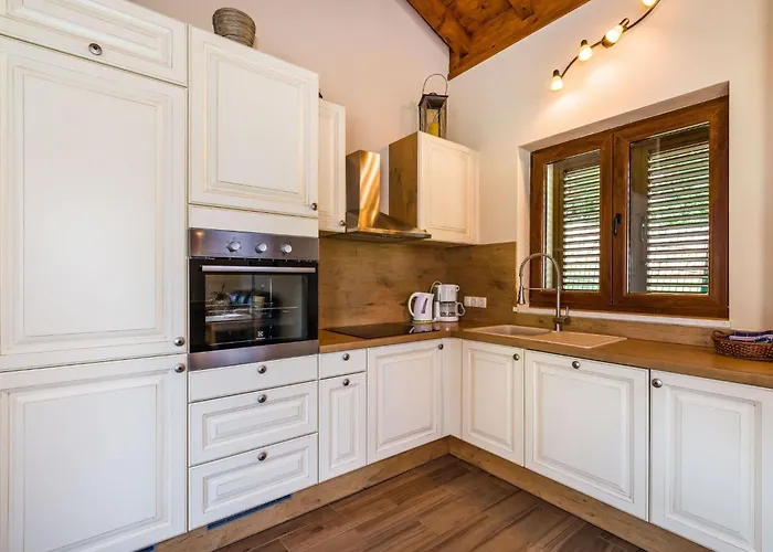 Дом отдыха Ferienvilla Roko Mit Beheiztem Pool By Interhome